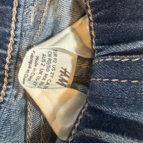 Epic Threads & H&M Jean Shorts (2) 2T - Picture 5 of 6